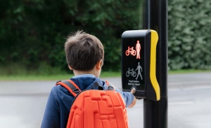 Mikortól engedhetjük, hogy a gyerek egyedül járjon iskolába? Interjú Peer Krisztina gyermekpszichológussal