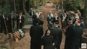 Lefkovicsék gyászolnak című film a mindent átívelő szeretetről mesél – filmkritika